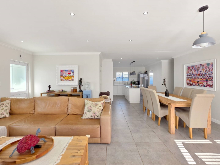 3 Bedroom Property for Sale in Sunningdale Western Cape